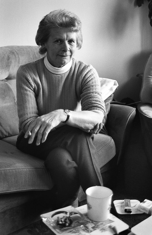 Life in an Inner Melbourne Housing Estate, 1986: Australia : Richard Moore : Journalist : Photographer :